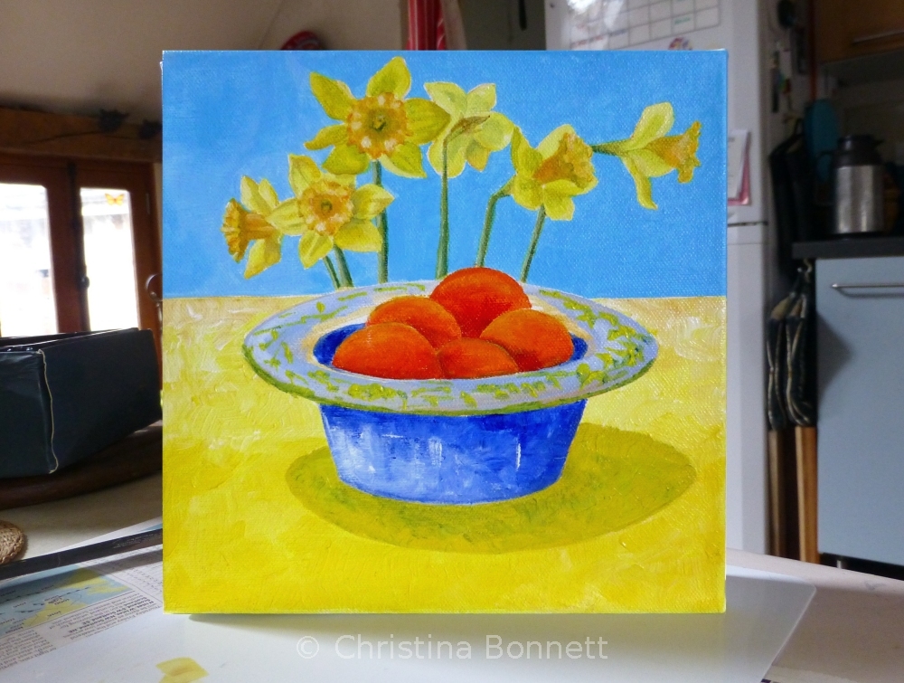 Shadows bowl and table for Tomatoes with daffs